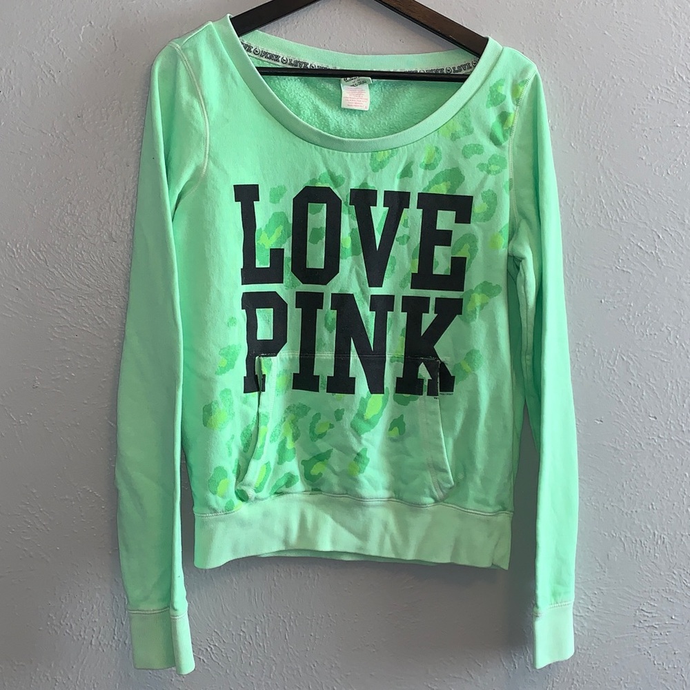 Vs green leopard crew